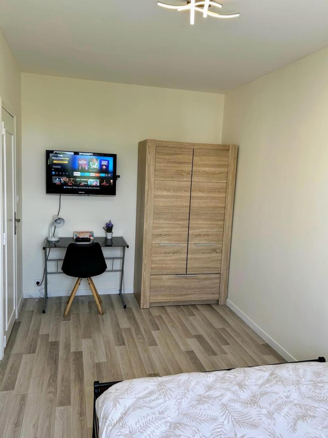 Charmant B&B Espace Et Confort Villeneuve-la-Garenne Ngoại thất bức ảnh